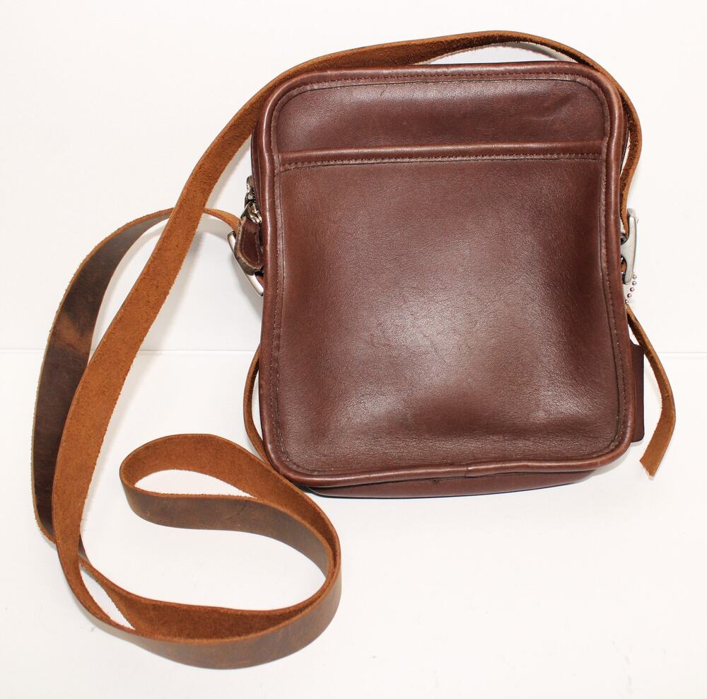 Vintage Coach 9817 Mahogany Glove-Tanned Leather Camera Bag Crossbody USA